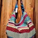Beuteltasche aus Streifen-Jacquard, Magnetverschluss, RV-Tasche innen,  ca. 50cmx30cmx15cm